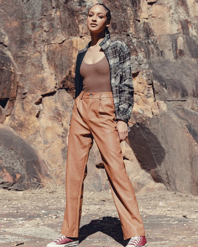 XXIII Women's Khloe Pant Tan Slim Fit Casual Pants
