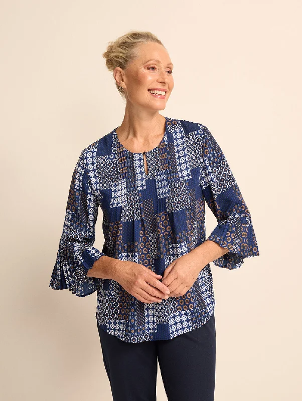 Jessamy 3/4 Sleeve Blouse Chic Sleeveless Blouse