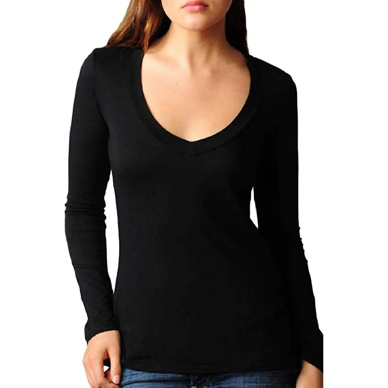 Women's V-Neck Long Sleeve T-Shirt In Black Welt Pockets Slit Pockets