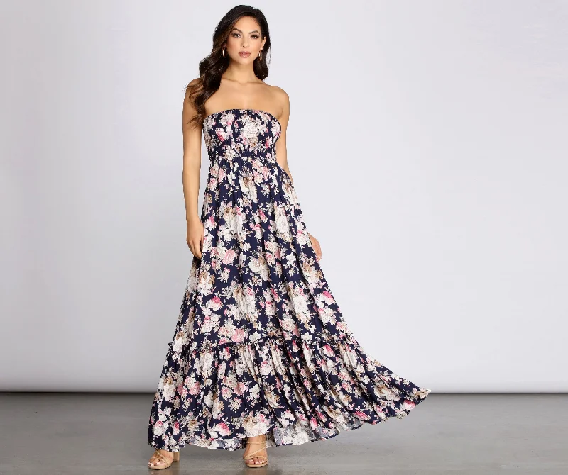 Getaway Girl Floral Charming Smocked Tube Maxi Dress Stylish Pleated A-Line Maxi Dress