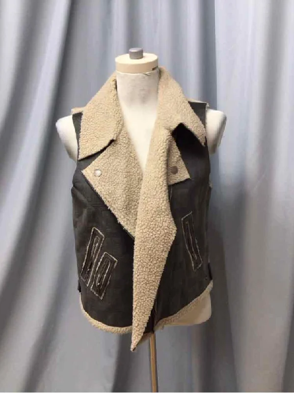 STACCUTO SIZE MEDIUM Ladies JACKET Front Pockets Side Pockets Patch Pockets