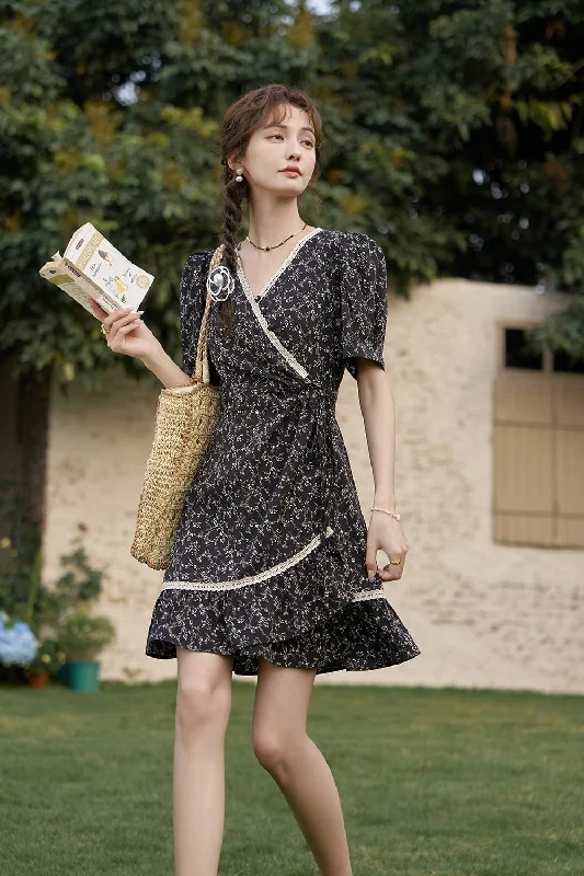Black Floral Mini Dress for Women Fashionable Lace Mini Dress