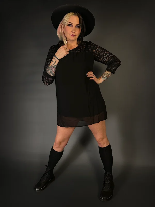 V Neck Lace Yoke Ruched 3/4 Sleeve Goth Mini Dress in Black Comfortable Bodycon Mini Dress