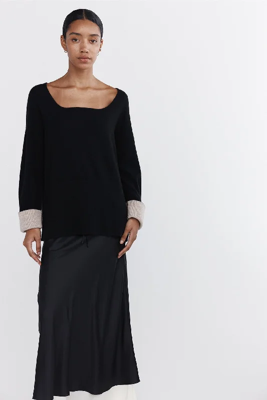 NESSA JUMPER - BLACK Seamless Knitted Crochet