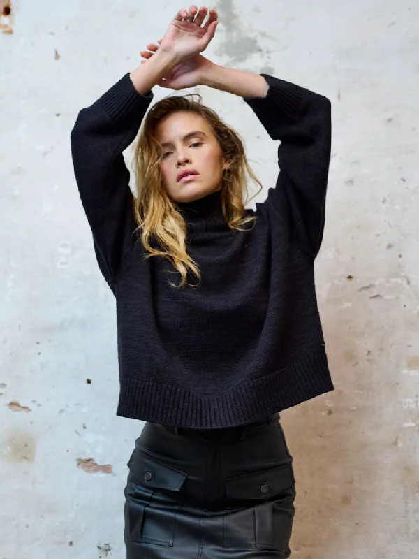 Pulz PzTanja Oversized Turtleneck Jumper Black Beauty Graphic Sweater Embroidered Appliqued