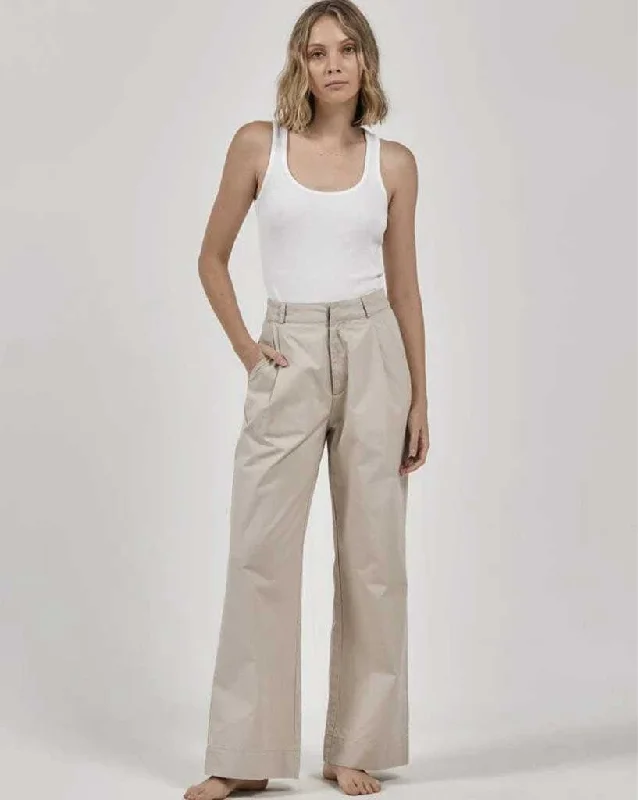 Artist Pleated Chino Pant Chic Capri Pants