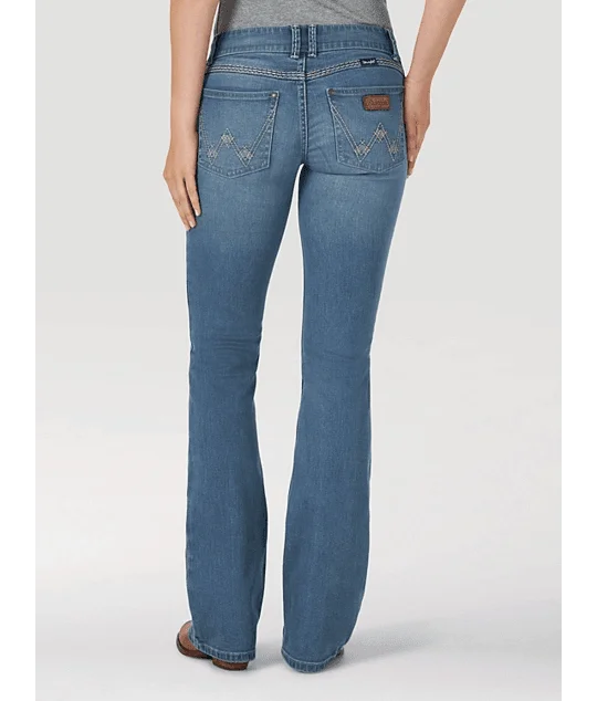 Wrangler Retro Women's Sadie Bootcut Jeans 07MWZUG Fashionable Straight Cut Jeans