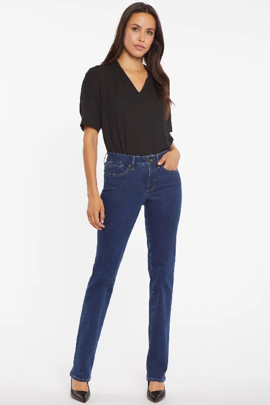 Marilyn Straight Jeans - Quinn Fashionable Jeggings Style Jeans