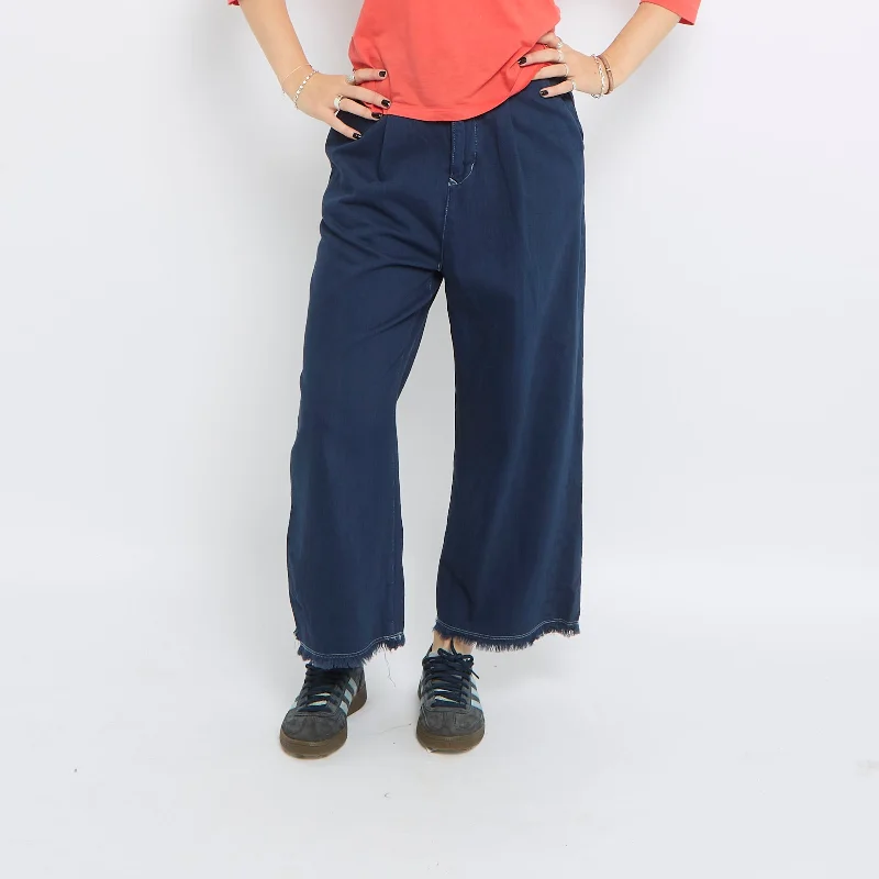 Wide Leg Raw Hem HIgh Waist Jeans - UK 8 Trendy Button-Up High-Waist Jeans
