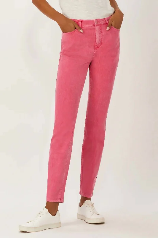 Melrose 5 Pocket Classic Jeans In Washed Fuchsia Fashionable Jeggings Style Jeans