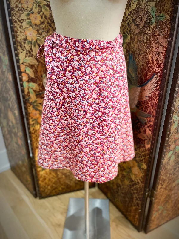 1970s Red Autumn Leaves Wrap Around Skirt lace skirt elegant